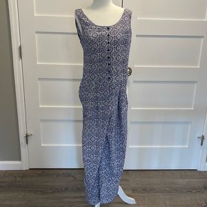 Forever 21 Jumpsuit with Pockets and tie in the back